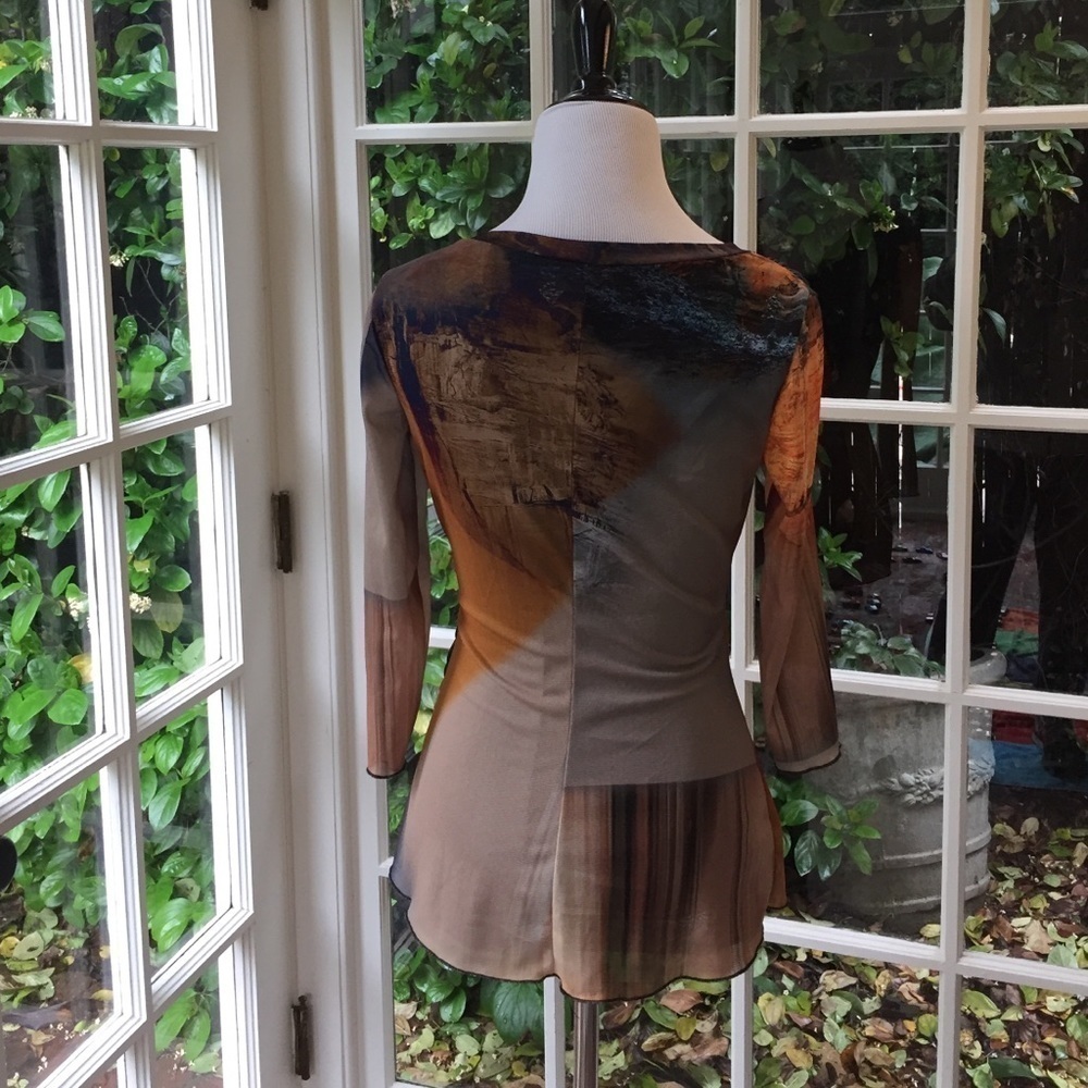 Colorful vneck top - Picture 4 of 4